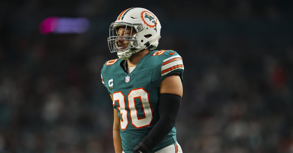 Miami Dolphins injury update 2025: Fullback Alec Ingold injured late in training camp practice