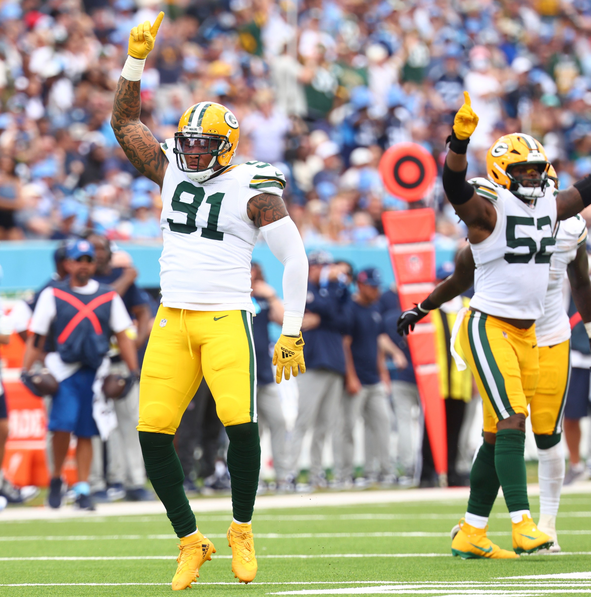 Tennessee Titans open to adding free agent pass rusher