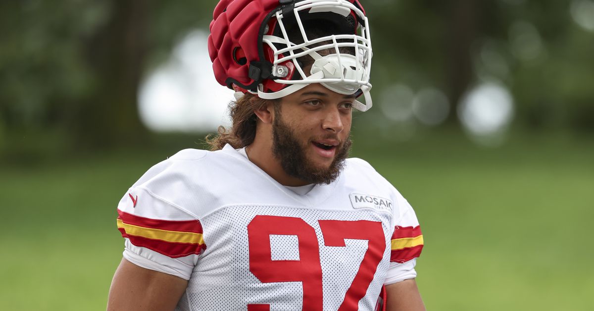 Chiefs Roster: Ashton Gillotte is learning about championship standards