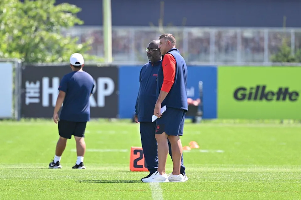 Patriots coach Mike Vrabel (r.) with defensive coordinator Terrell Williams in July 2025. Eric Canha-Imagn Images