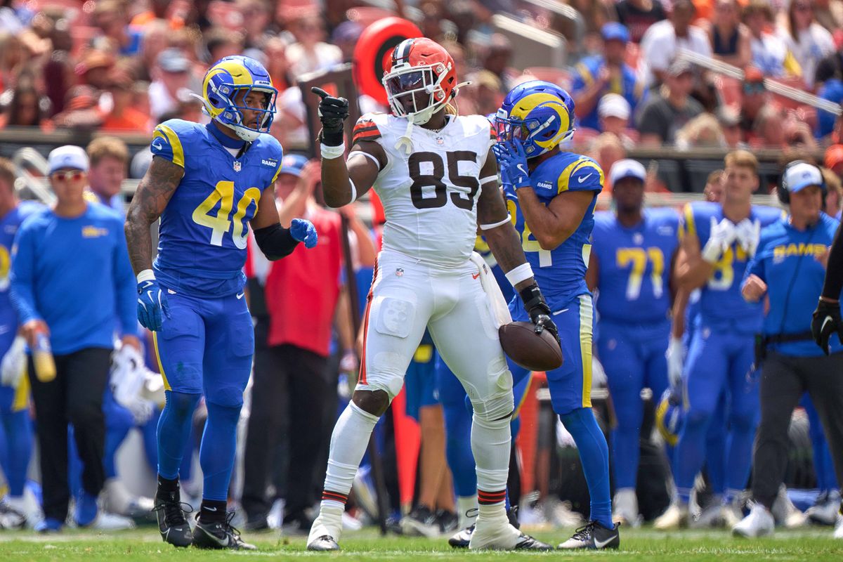 CLEVELAND, OHIO - AUGUST 23: David Njoku #85 of the Cleveland Browns celebrates after running for a first down play during the NFL Preseason 2025 game against the Los Angeles Rams at Huntington Bank Field on August 23, 2025 in Cleveland, Ohio. CLEVELAND, OHIO - AUGUST 23: David Njoku #85 of the Cleveland Browns celebrates after running for a first down play during the NFL Preseason 2025 game against the Los Angeles Rams at Huntington Bank Field on August 23, 2025 in Cleveland, Ohio.