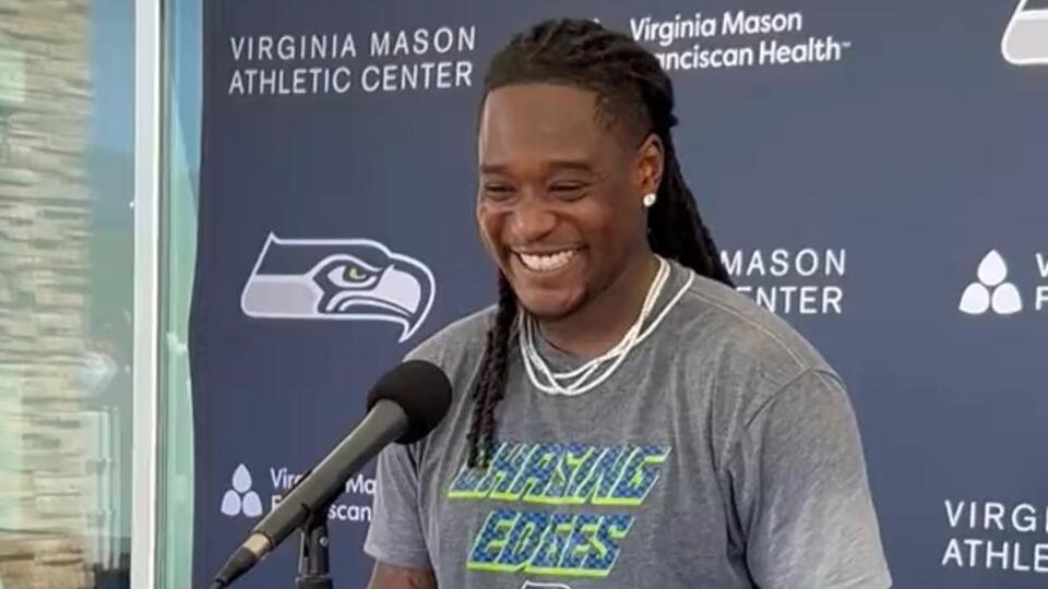 Back with Seahawks, now 30 and a dad of 3, smiling Shaquill Griffin has new aims
