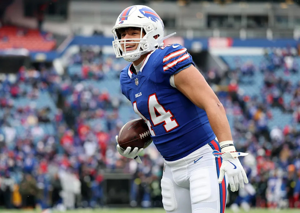 ORCHARD PARK, NEW YORK - JANUARY 12: Joe Andreessen #44 of the Buffalo Bills warms up before the AFC Wild Card Playoff game against the Denver Broncos at Highmark Stadium on January 12, 2025 in Orchard Park, New York. (Photo by Elsa/Getty Images)
