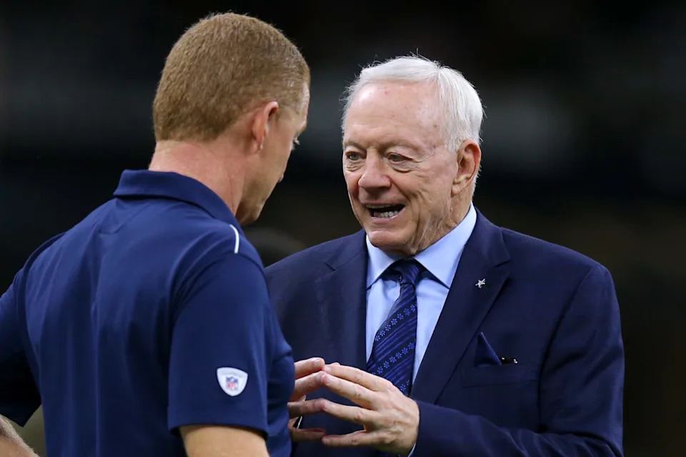 NEW ORLEANS, LOUISIANA - SEPTEMBER 29: Jerry Jones owner of the Dallas Cowboys talks to head coach Jason Garrett before a game against the New Orleans Saints at the Mercedes Benz Superdome on September 29, 2019 in New Orleans, Louisiana. (Photo by Jonathan Bachman/Getty Images)