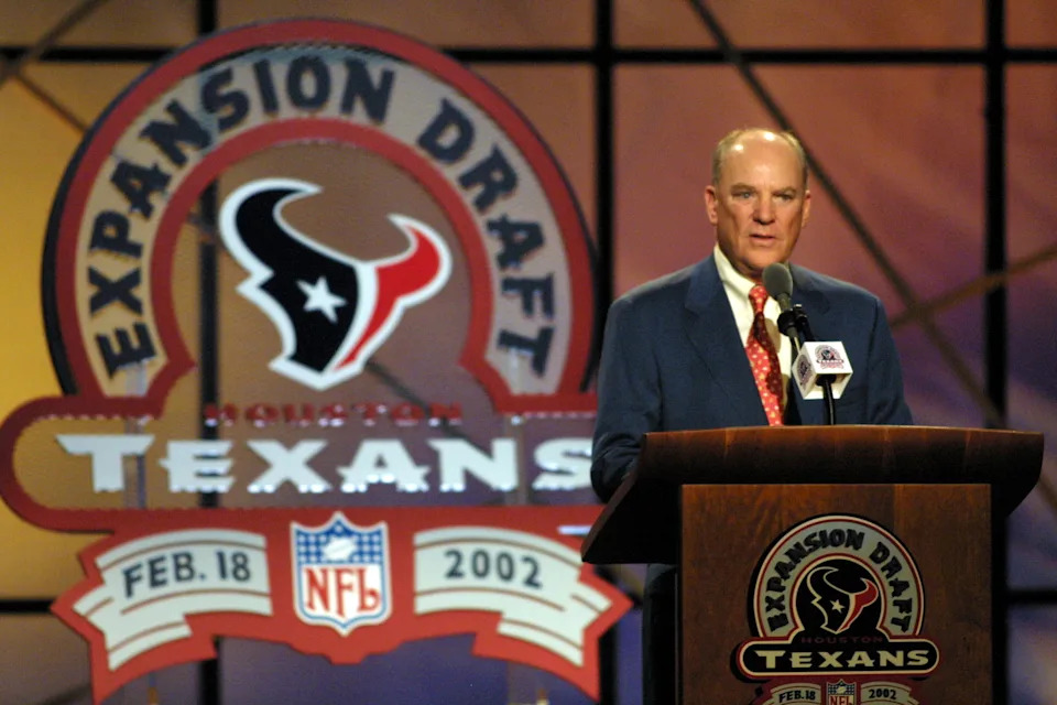 When the Texans began play in 2002, the NFL reformatted to the divisions it has today. (Ronald Martinez/Getty Images)
