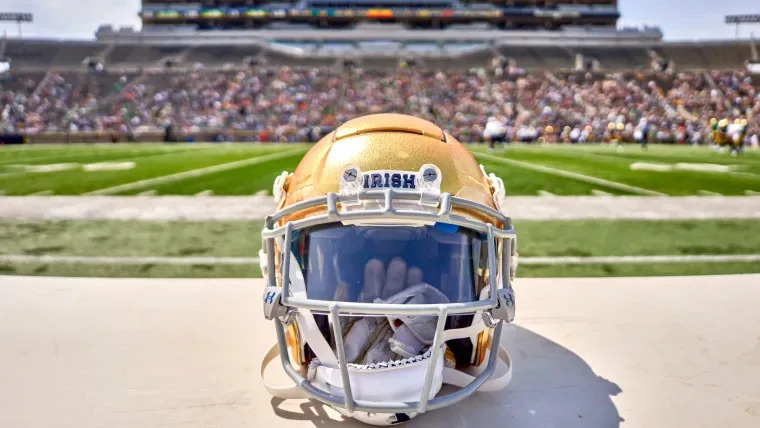 Notre-Dame-helmet-091322-GETTY-FTR