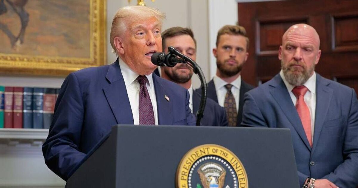 Donald Trump leaves J.D. Vance in hysterics by botching Tua Tagovailoa's name - Football - Sports