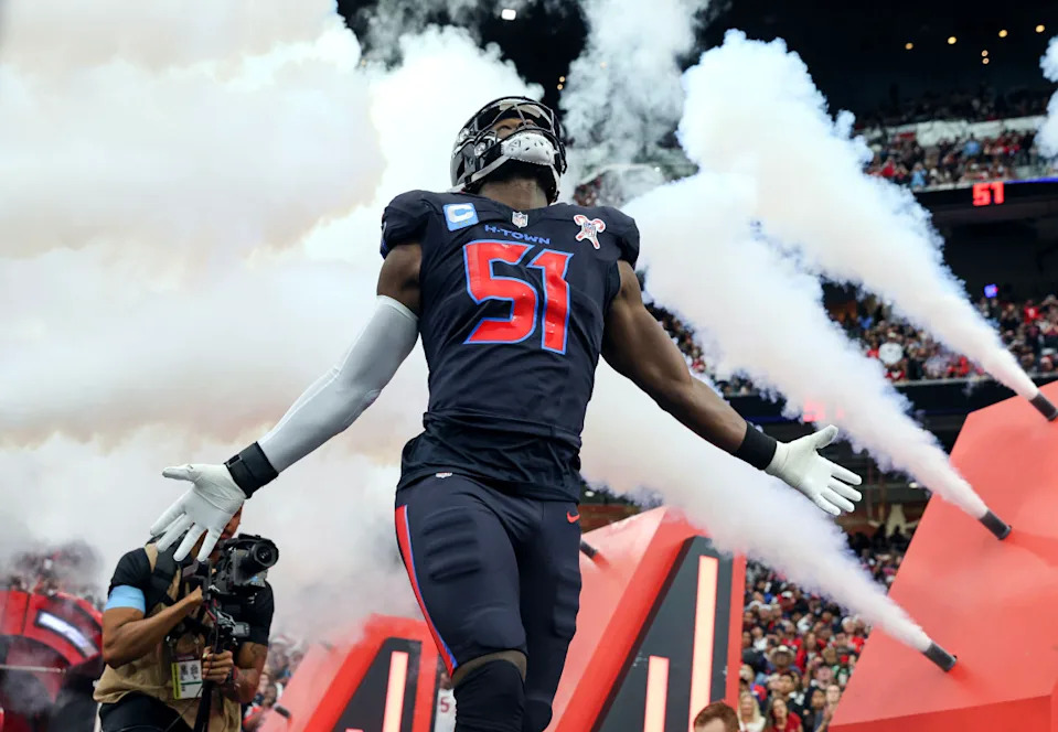 <em>Houston Texans defensive end Will Anderson Jr. (51) runs onto the field </em>Troy Taormina-Imagn Images