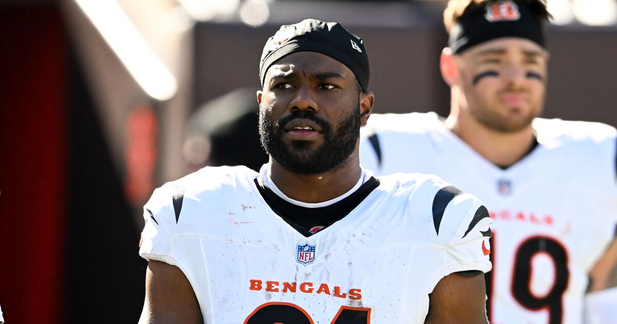 NFL star's wife responds to his brutal release after breaking neck - Football - Sports