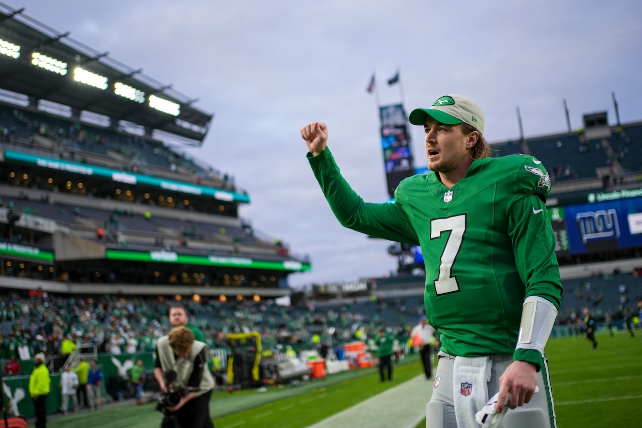 Former Eagles QB Kenny Pickett returns to Philadelphia amid Browns QB battle