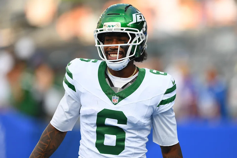 Aug 16, 2025; East Rutherford, New Jersey, USA; New York Jets wide receiver Malachi Corley (6) looks on prior to the game against the New York Giants at MetLife Stadium. Mandatory Credit: Rich Barnes-Imagn Images