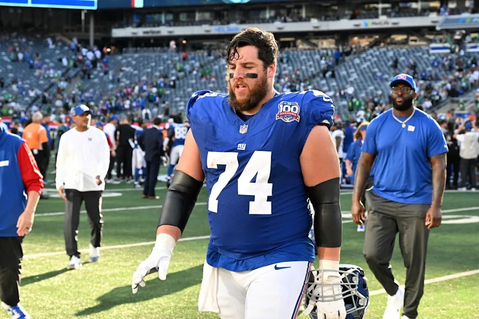 Giants guard Greg Van Roten (74) walks off the field after the Philadelphia Eagles 28-3 win over the Giants in East Rutherford, N.J. Bill Kostroun/New York Post