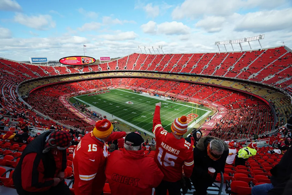 Jan 17, 2021; Kansas City, Missouri, USA; General view as the Kansas City Chiefs play against the Cleveland Browns during the secondhalf in the AFC Divisional Round playoff game at Arrowhead Stadium. Mandatory Credit: Jay Biggerstaff-Imagn Images© Jay Biggerstaff-Imagn Images