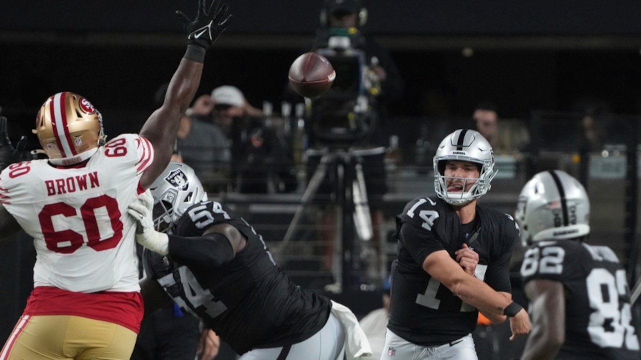 San Francisco 49ers sign former Las Vegas Raiders teammates