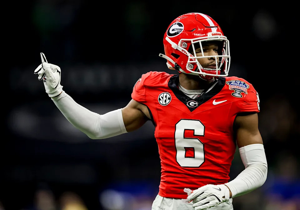 NEW ORLEANS, LOUISIANA - JANUARY 2: Daylen Everette #6 of the Georgia Bulldogs plays against the Notre Dame Fighting Irish during the first half of the Allstate Sugar Bowl at Caesars Superdome on January 2, 2025 in New Orleans, Louisiana. (Photo by CFP/Getty Images)