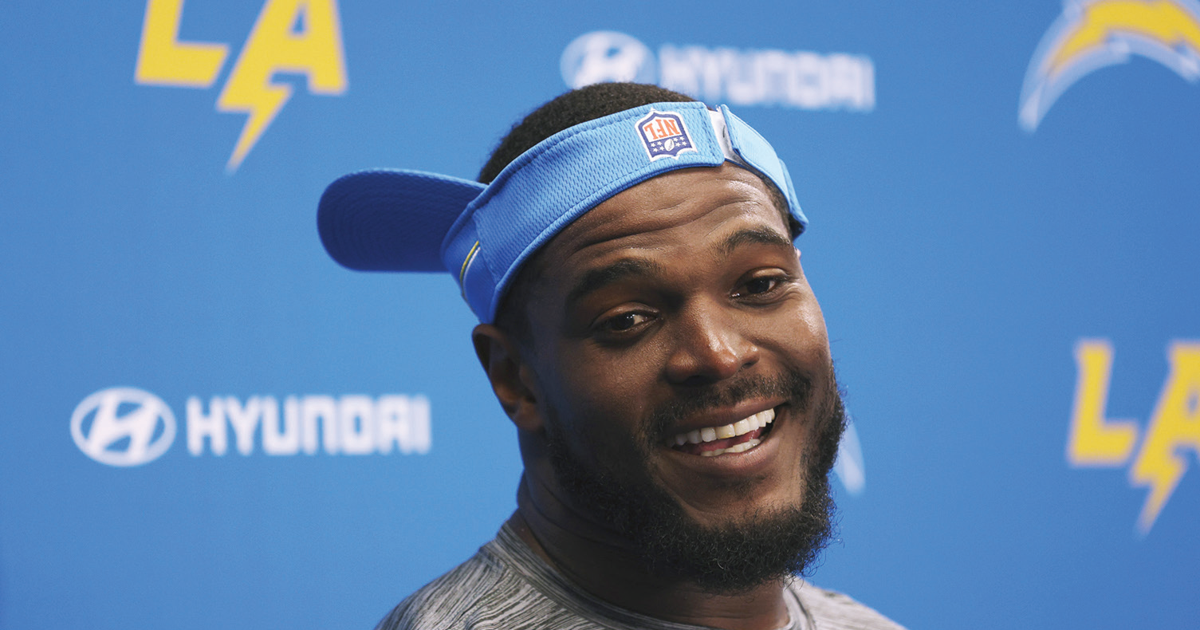Chargers’ Denzel Perryman won’t be charged in assault weapons case | News