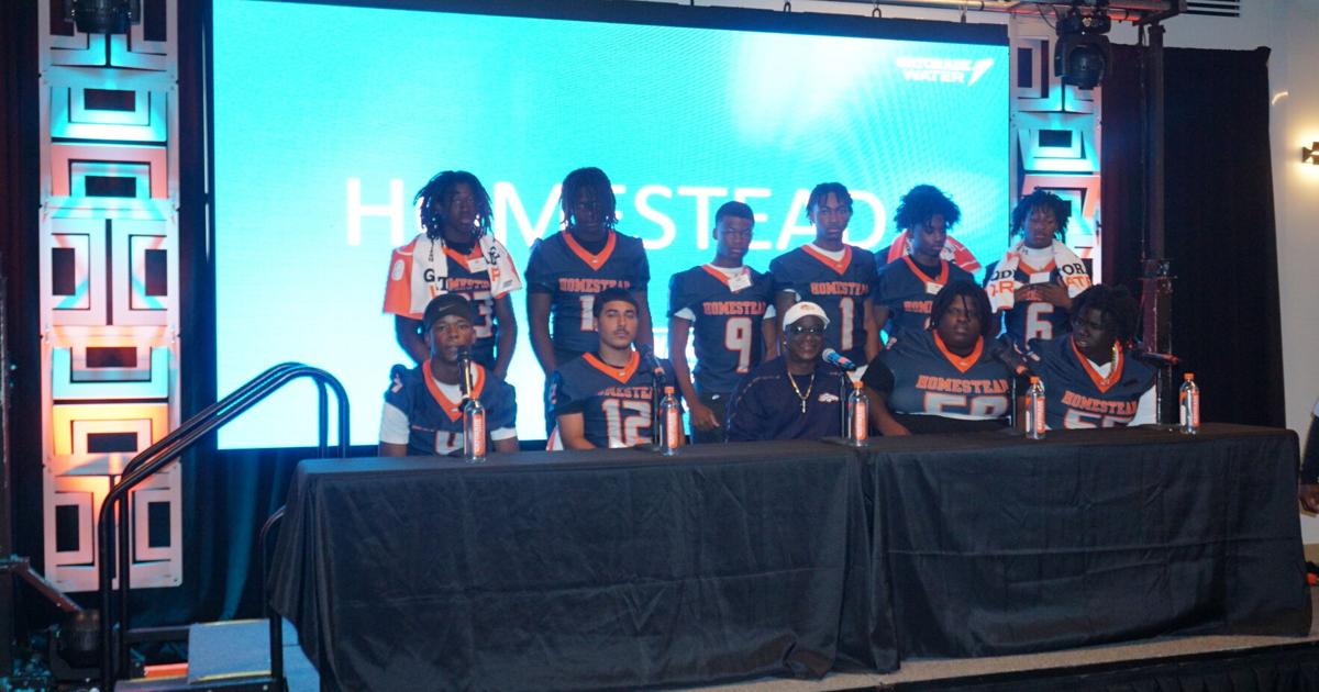 Miami Dolphins empower South Florida’s football athletes during media day tradition | Sports