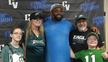 Fans get chance to meet Philadelphia Eagles legend Brandon Graham at Dorney Park charity event | Allentown Area