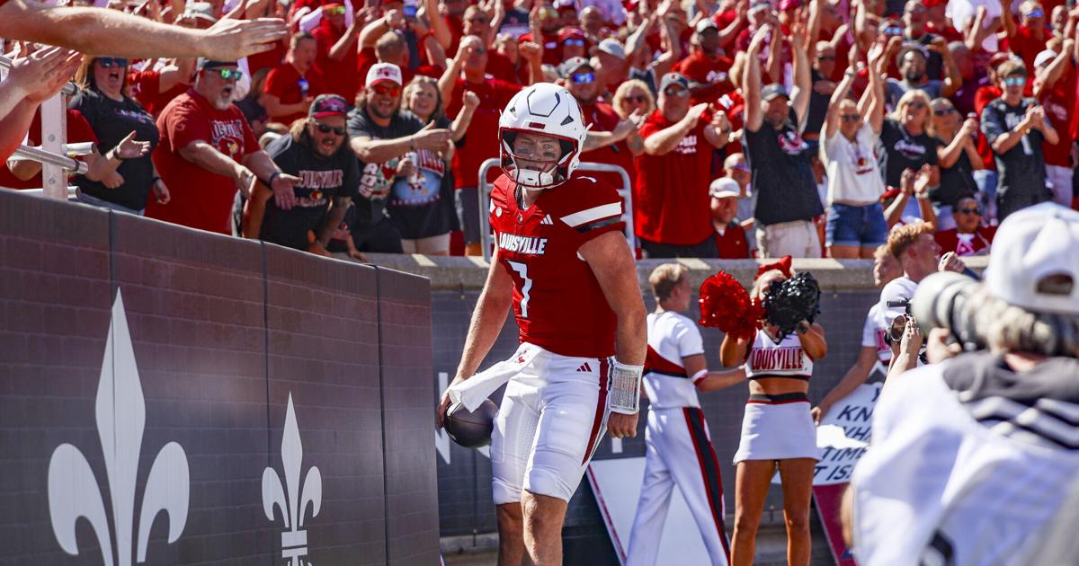 CRAWFORD | Louisville cashes in, checks out early, takes care of business in opener | Sports