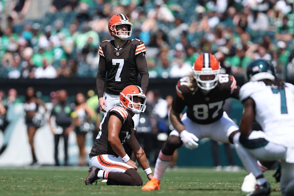 Aug 16, 2025; Philadelphia, Pennsylvania, USA; Cleveland Browns place kicker Dustin Hopkins (7) plays against the Philadelphia Eagles at Lincoln Financial Field. Mandatory Credit: Bill Streicher-Imagn Images