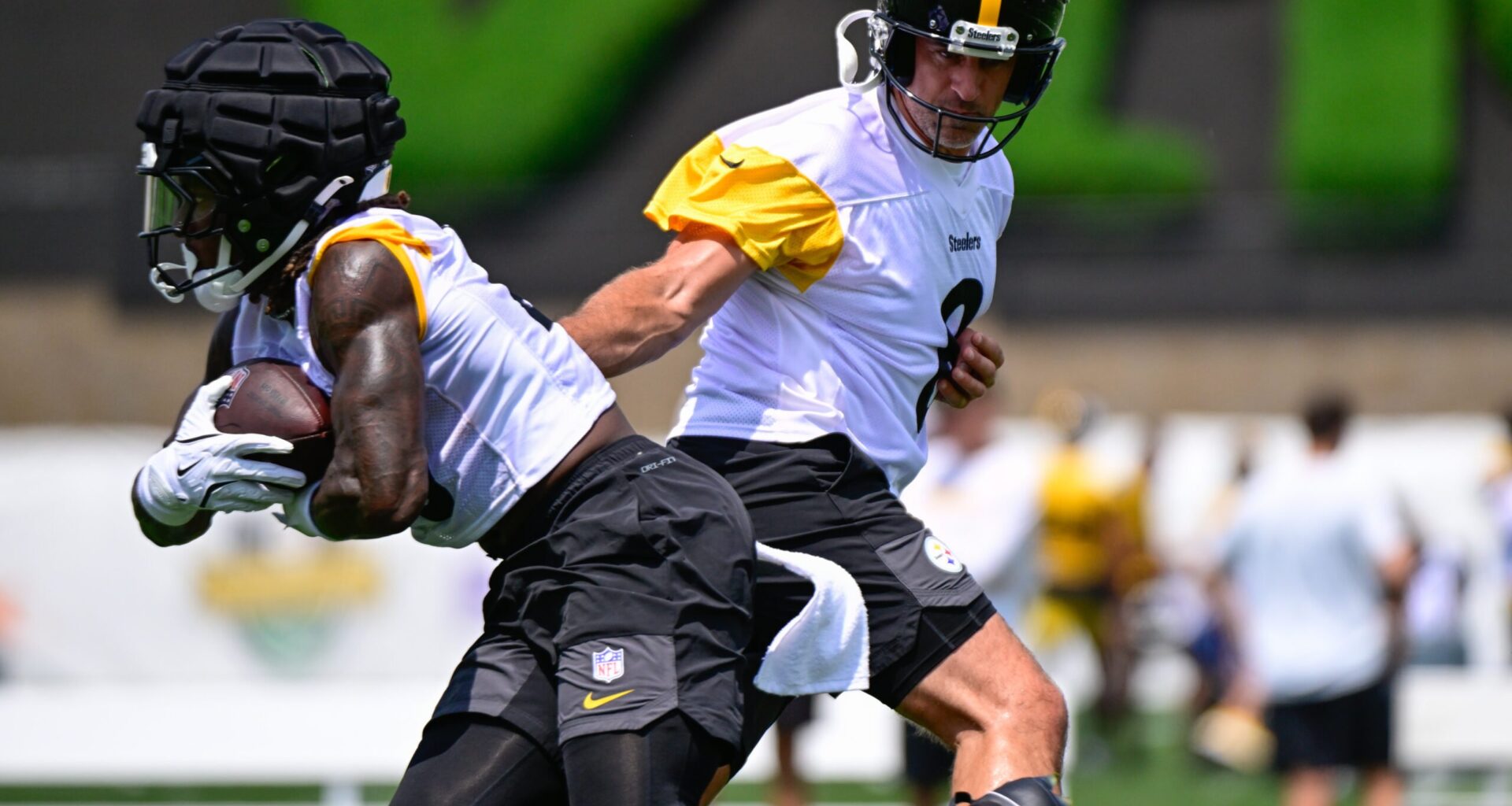 Rodgers Avoids Scare, Several Day-to-Day