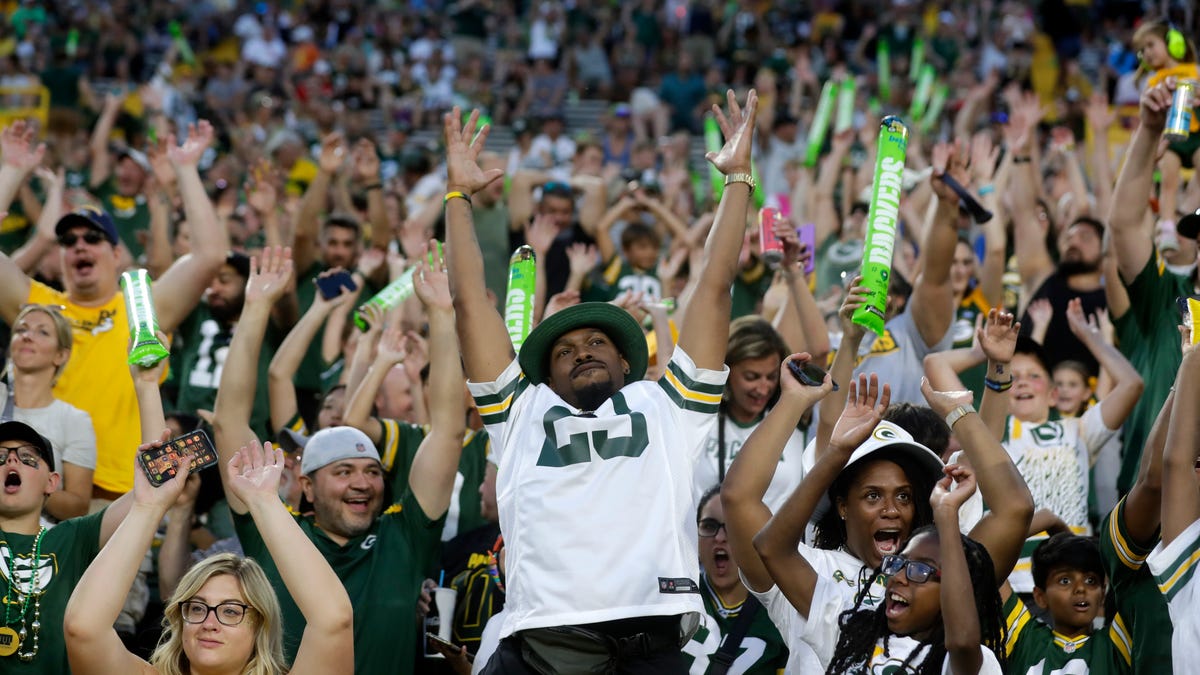 Green Bay Packers Family Night live updates: Highlights, schedule,