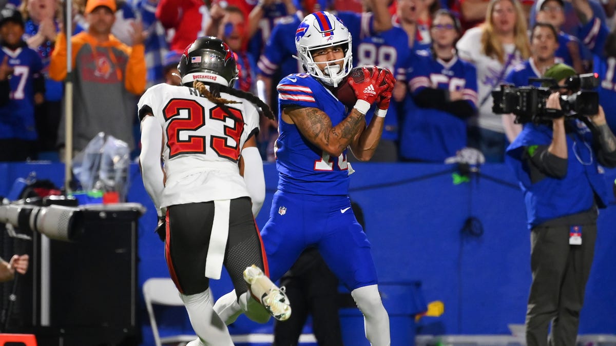 Where to watch Bills-Bucs game tonight live: Time, streaming, NFL schedule