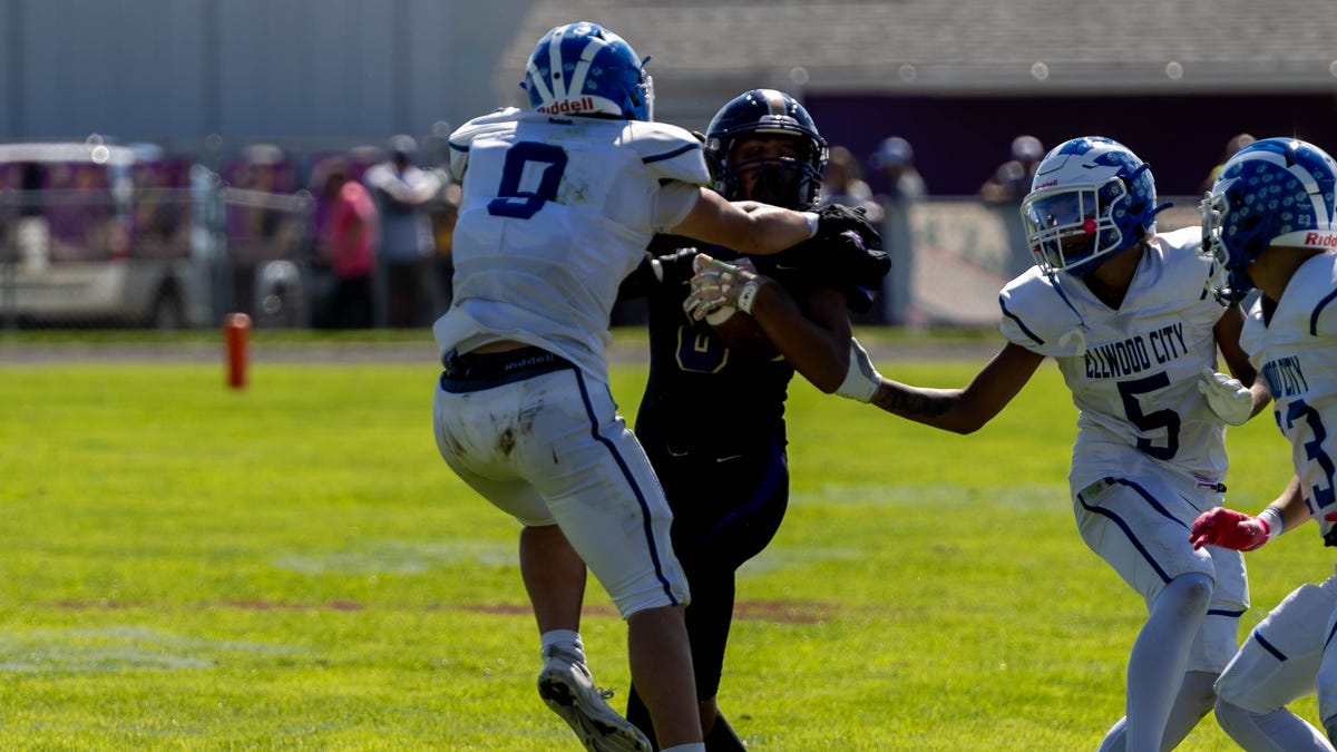 Cast your vote for the Times' Week 0 football player of the week