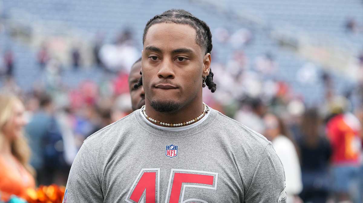 Denver Broncos linebacker Nik Bonitto (15) during AFC Practice for the Pro Bowl Games at Camping World Stadium. 