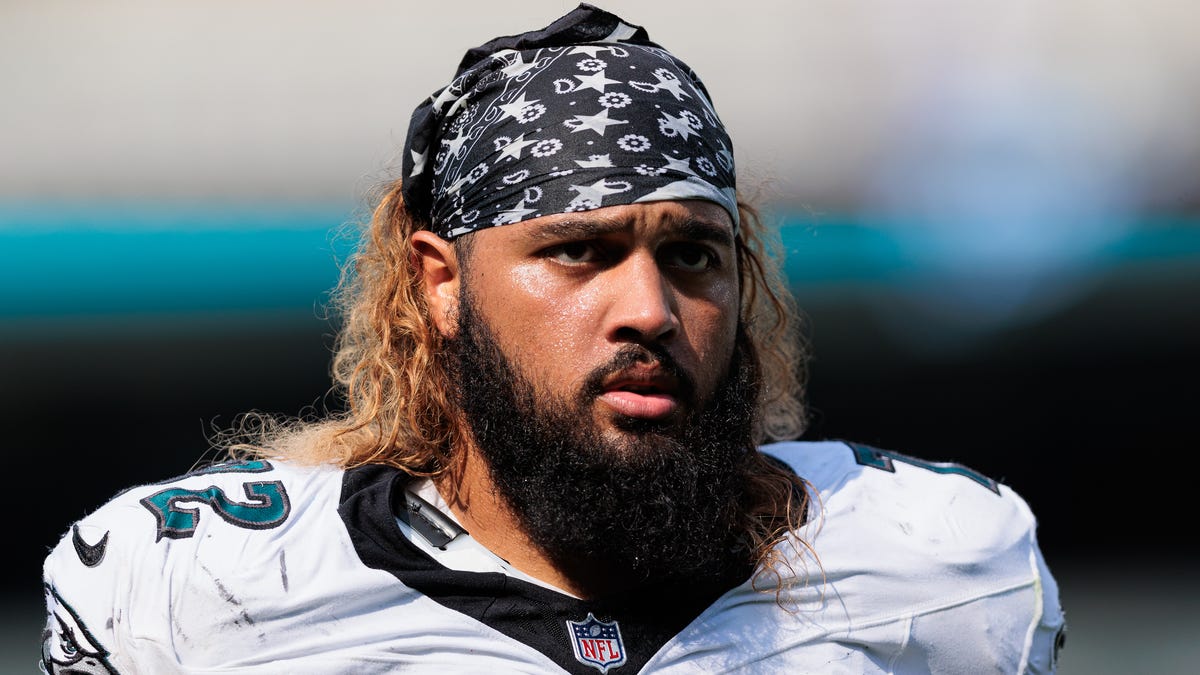 Packers reportedly trade for Eagles offensive lineman Darian Kinnard