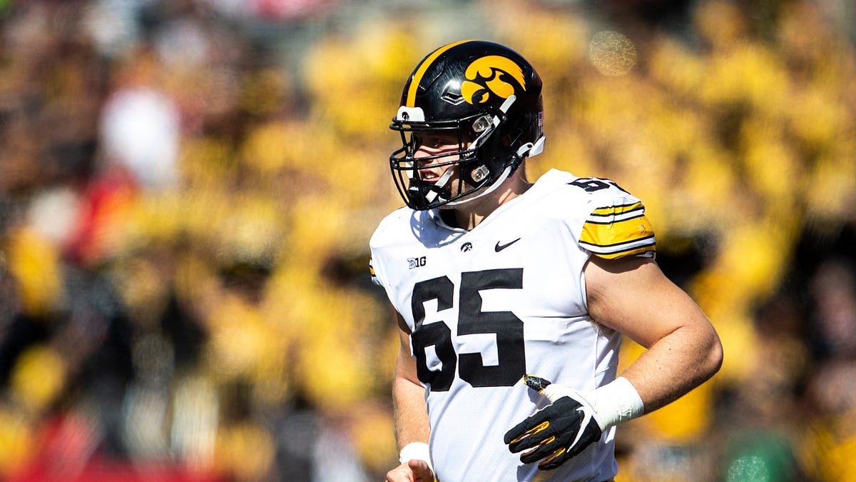 Three Iowa football players make the 2025 'Freaks List'