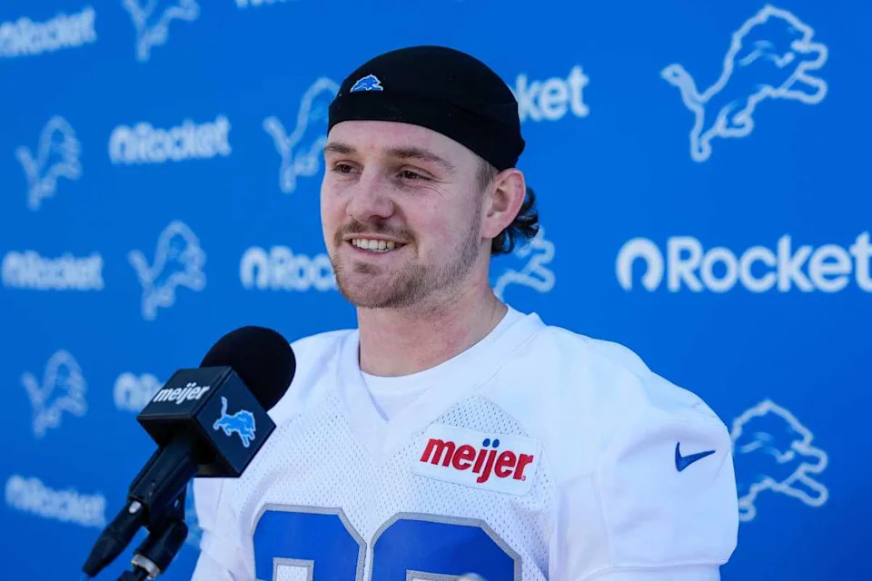 Detroit Lions safety Dan Jackson (28) speaks after practice during rookie mini camp at Meijer Performance Center in Allen Park on Friday, May 9, 2025. © Junfu Han / USA TODAY NETWORK via Imagn Images