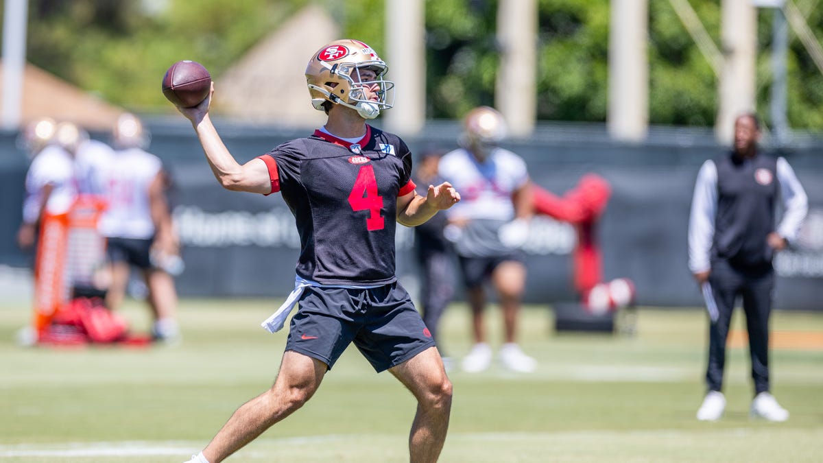 Tanner Mordecai signs, Equanimeous St. Brown to IR