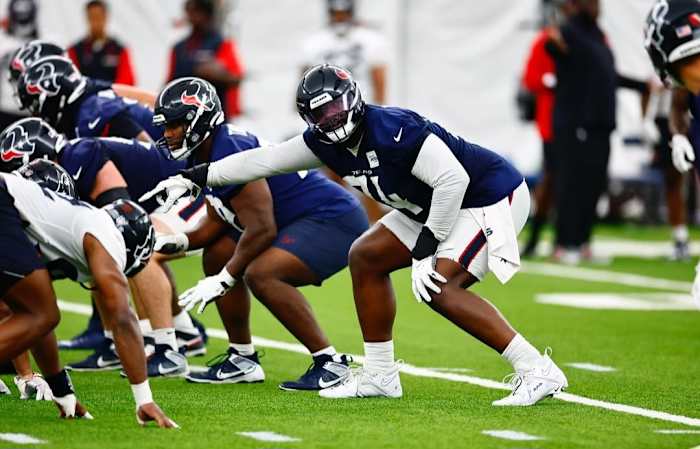 Texans’ line welcomes back Cam Robinson, lineup taking shape, better ‘physicality’ as culture changes