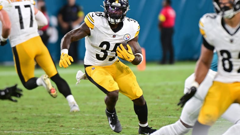 Pittsburgh Steelers RB Lew Nichols III