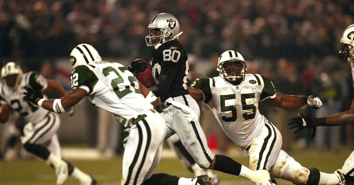 New York Jets News and Rumors: Justin Fields Shines at Jets Training Camp Practice