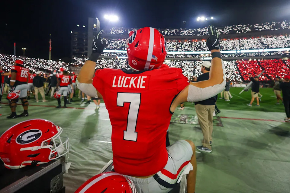 Georgia Bulldogs tight end Lawson Luckie