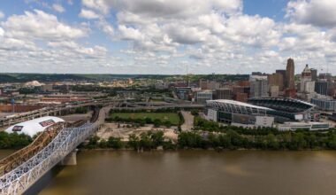 Bengals extended 1997 lease before walking back