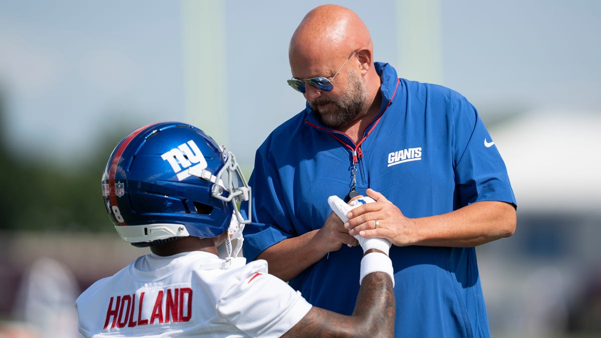 Live updates from joint training camp practice