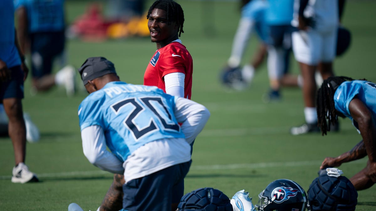 Sights and sounds from second practice with Falcons