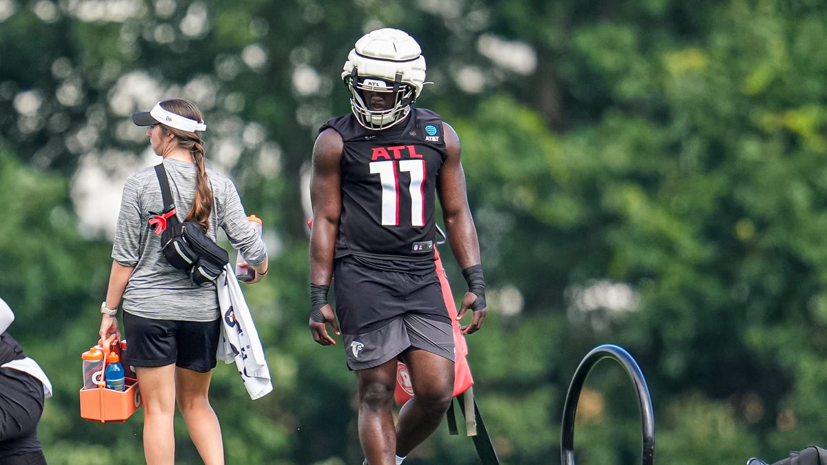 Raheem Morris gives Jalon Walker injury update