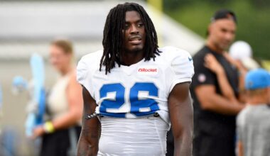 Detroit Lions' Morice Norris returns to team facility after injury vs. Atlanta Falcons
