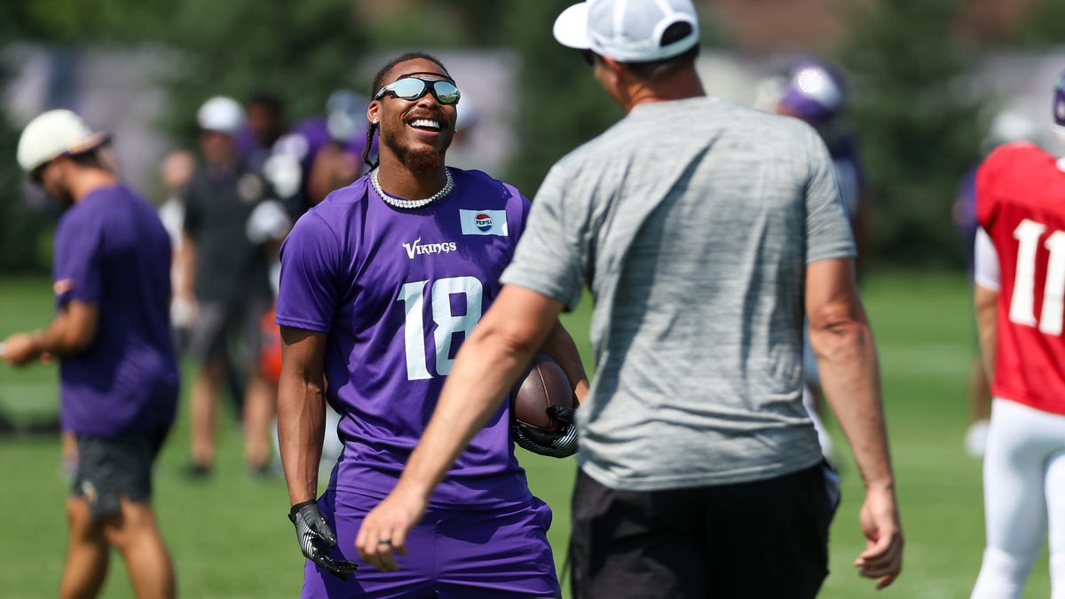 Justin Jefferson ends up in enemy territory in PFF's 2020 NFL re-draft