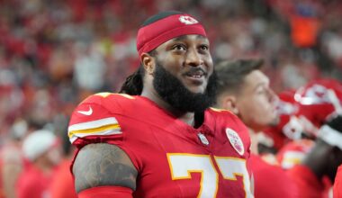 Commanders lose veteran OL to season-ending knee injury