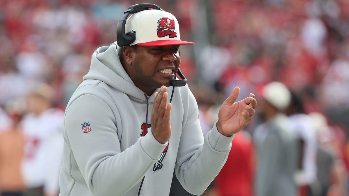 Byron Leftwich still 'volunteer' coach under Deion Sanders at Colorado