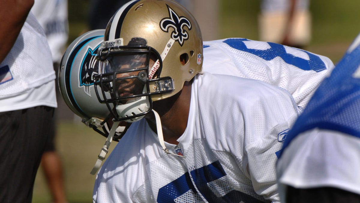 New Orleans Saints bring back two-time Pro Bowler LeCharles Bentley