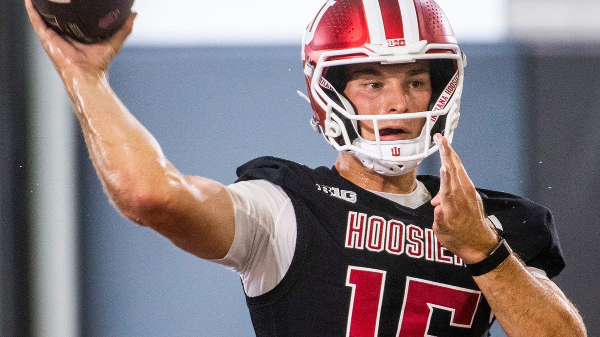 Indiana quarterback Fernando Mendoza pick in 2026 NFL mock drafts