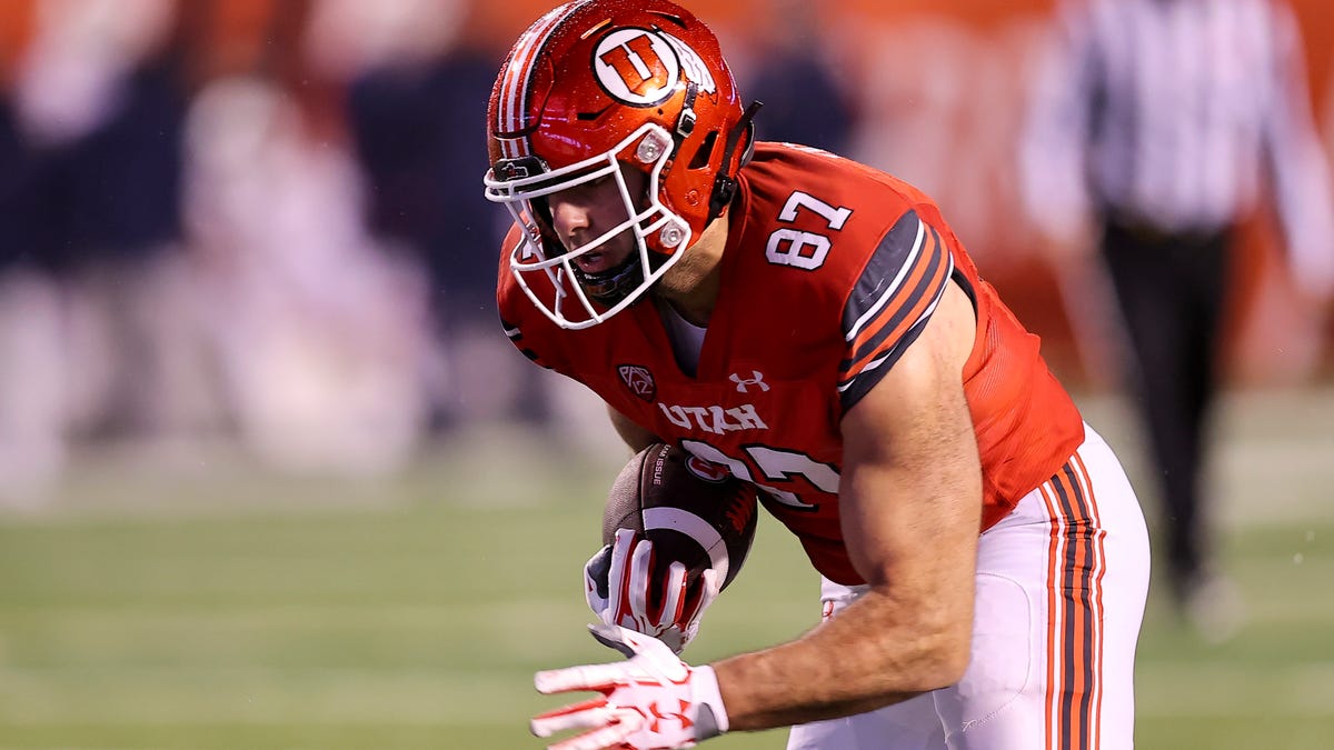 Chargers sign ex-Broncos tight end from Australia