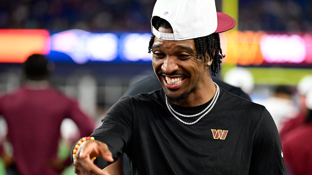 Commanders' Jayden Daniels receives ultimate praise from Steve Young