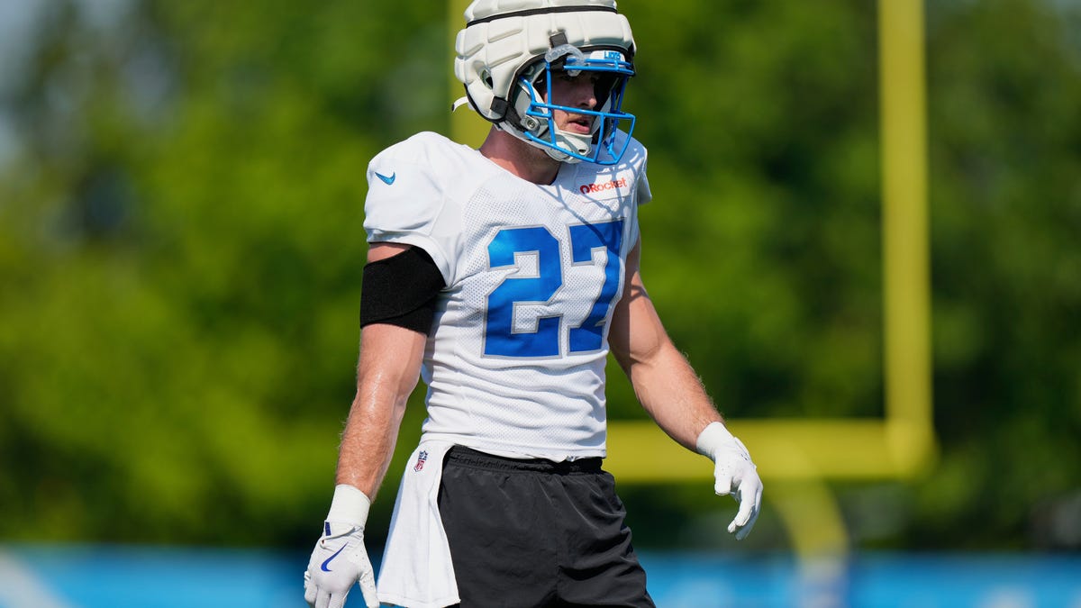 Fan favorites waived with deadline approaching